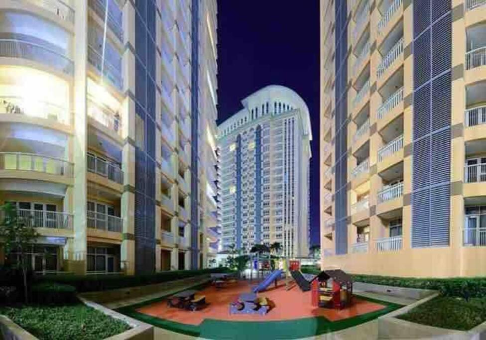 Studio At Viceroy T4 Florence Way Manila Esterno foto