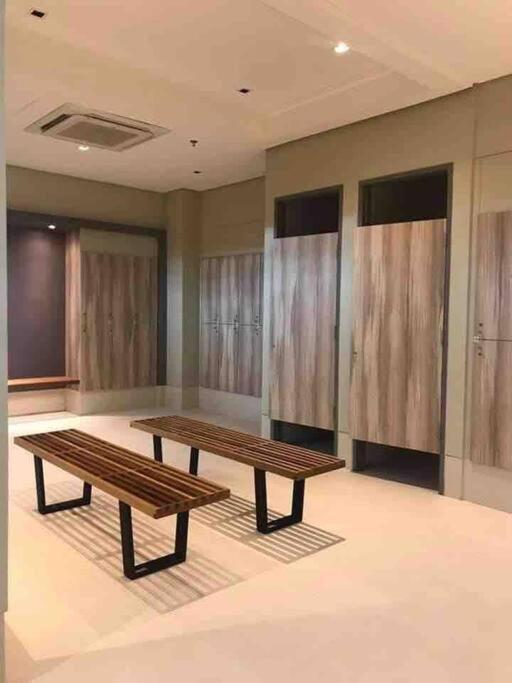 Studio At Viceroy T4 Florence Way Manila Esterno foto