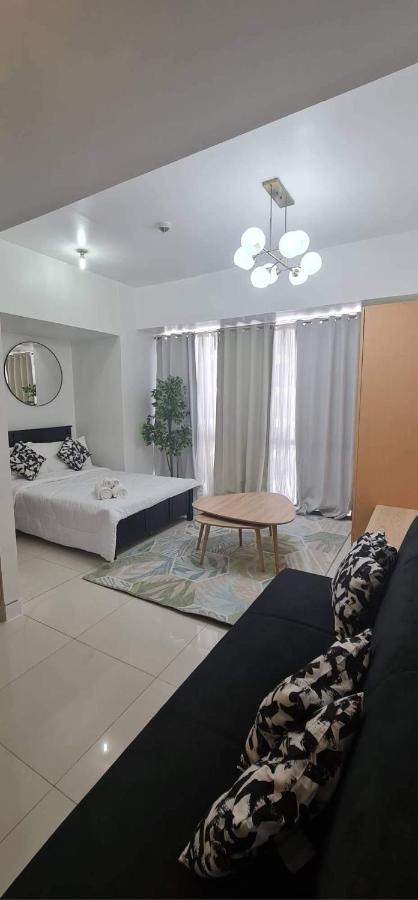 Studio At Viceroy T4 Florence Way Manila Esterno foto