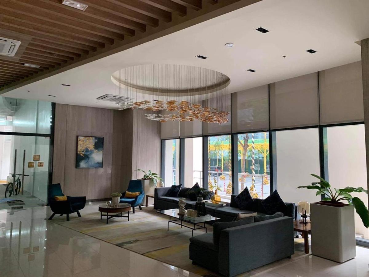Studio At Viceroy T4 Florence Way Manila Esterno foto