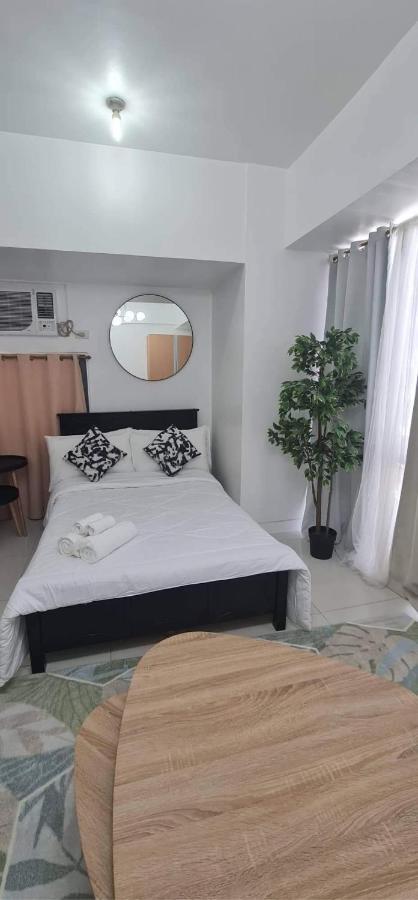 Studio At Viceroy T4 Florence Way Manila Esterno foto