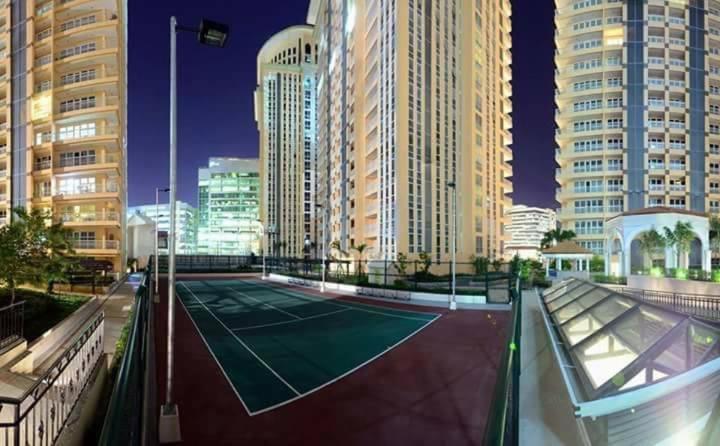 Studio At Viceroy T4 Florence Way Manila Esterno foto