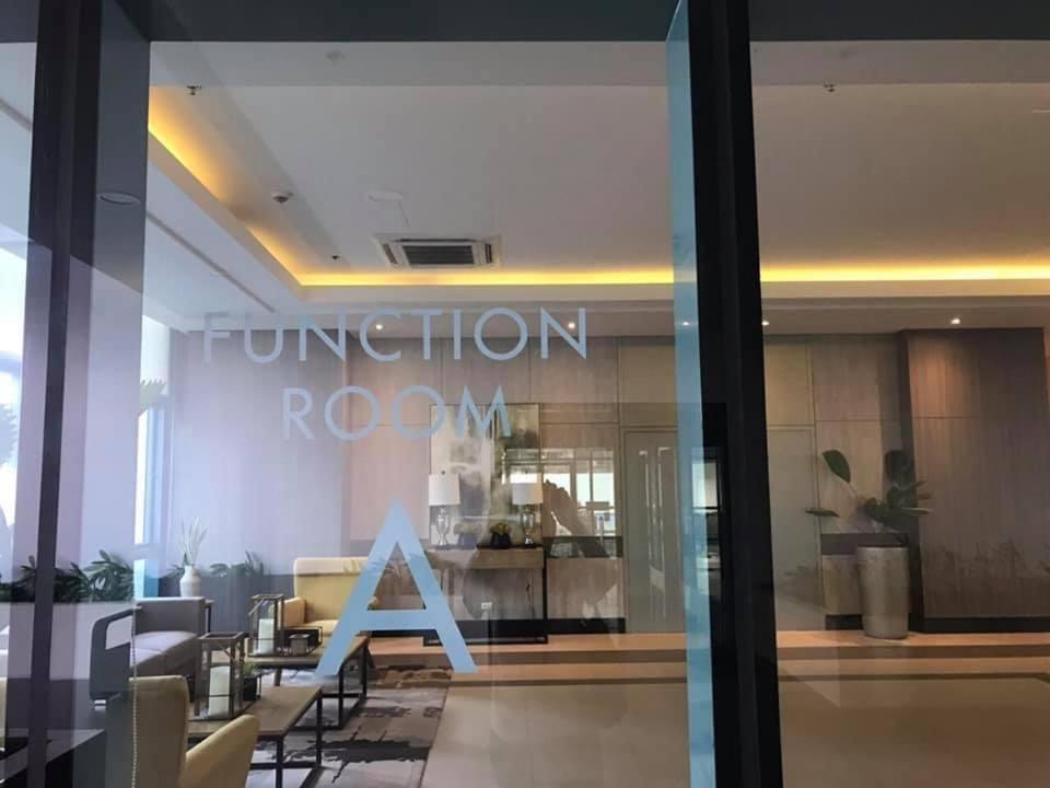 Studio At Viceroy T4 Florence Way Manila Esterno foto