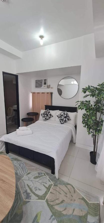 Studio At Viceroy T4 Florence Way Manila Esterno foto