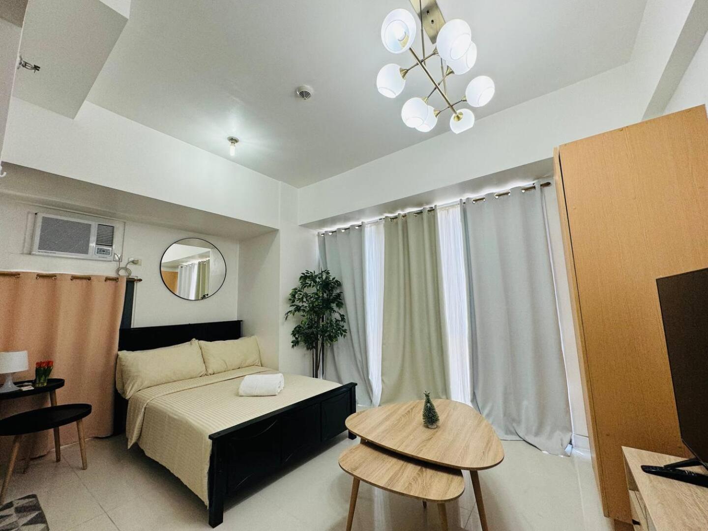 Studio At Viceroy T4 Florence Way Manila Esterno foto